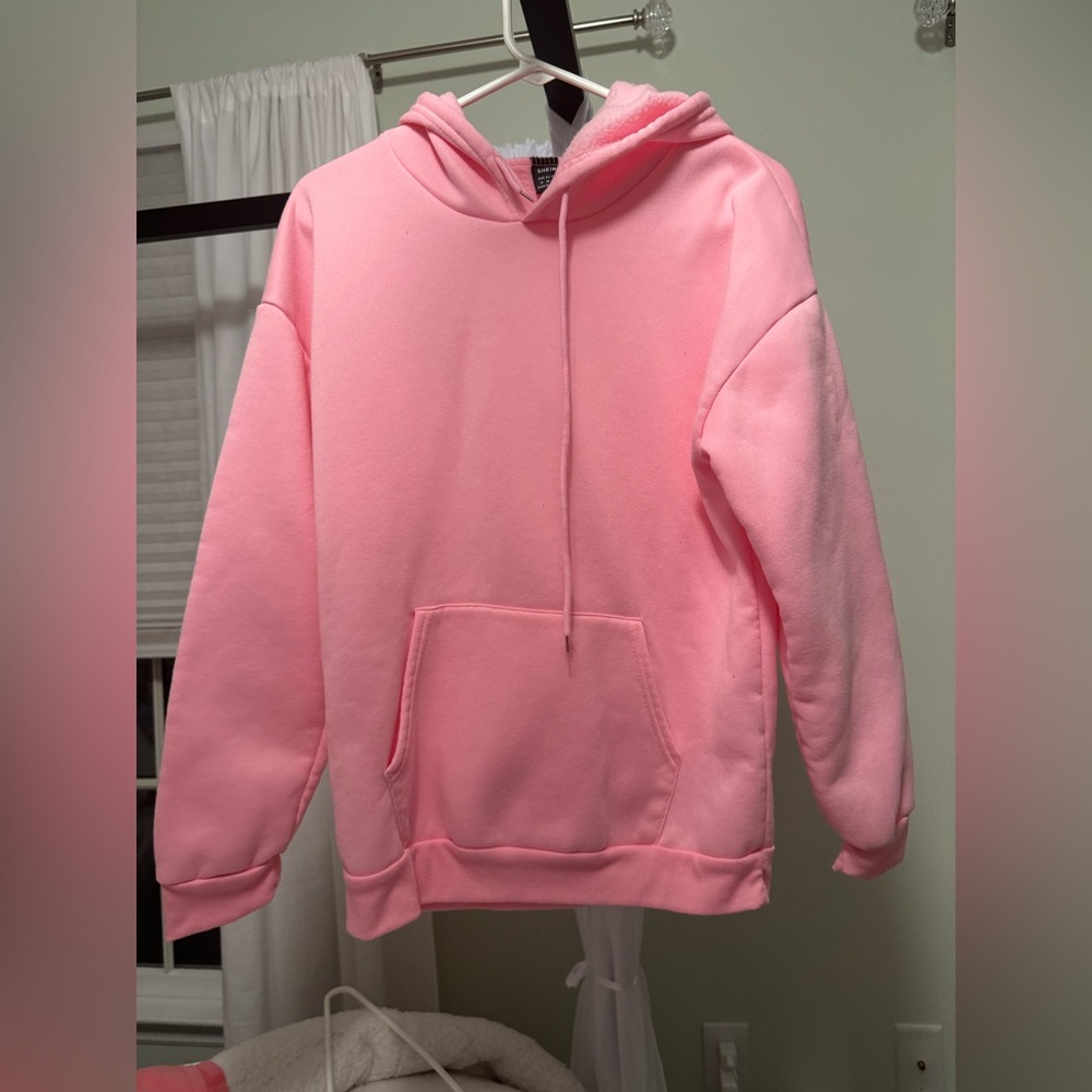 oversized pink hoodie